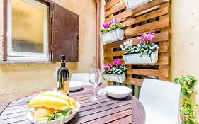 Trevi Fountain Suite Garden